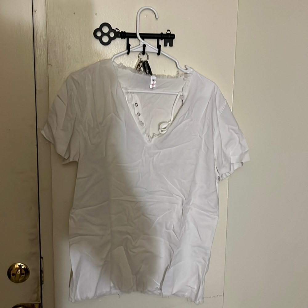 T-shirt, color : White, brand Order Plus